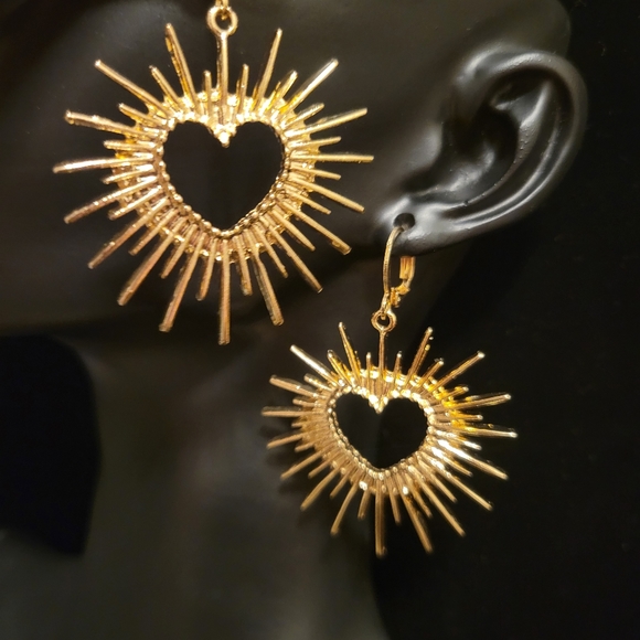 2/$20 V-Day Heart Burst Earrings - Picture 3 of 3